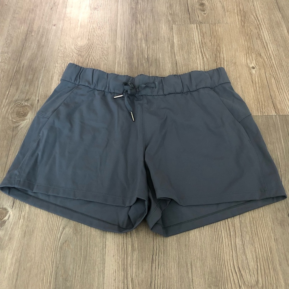 Lululemon - On the Fly Short - Size 10